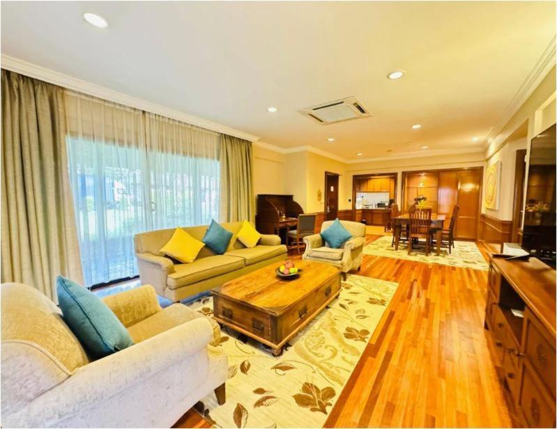 Cyberview Resort & Spa Cyberjaya Exterior photo A living room in a suite at the hotel