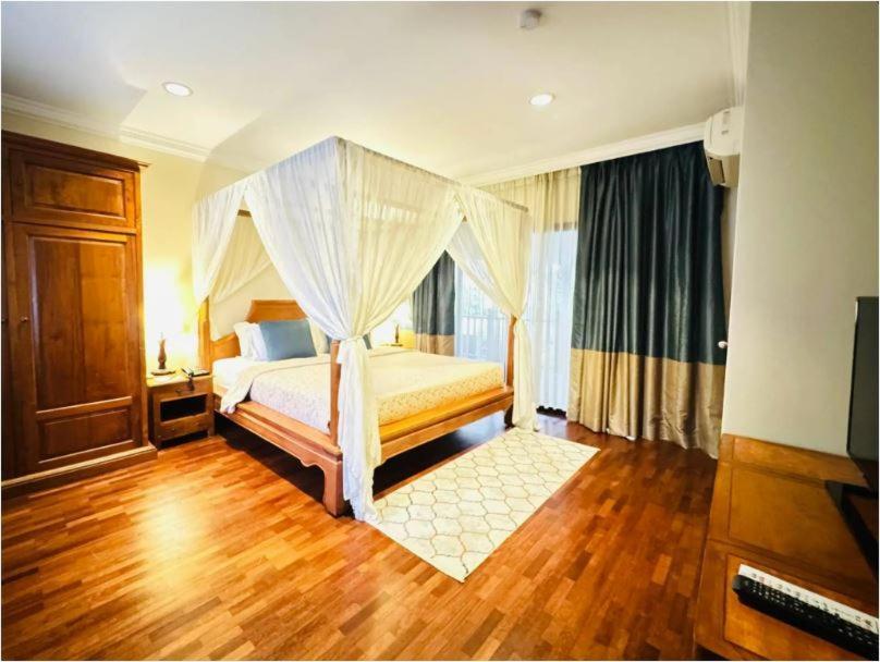 Cyberview Resort & Spa Cyberjaya Exterior photo A bedroom at the hotel